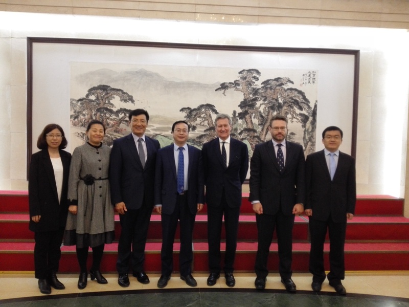 CCCWS Director General Jin Xin Meets with IISS Director General Dr. Chipman